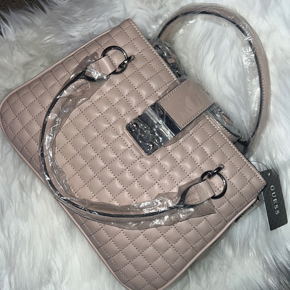 Brand New GUESS ROLLA Handbag